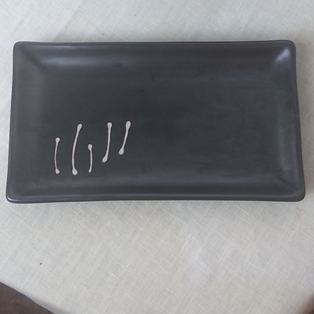 Matte Black Rectangular Tray - Picture 2 of 4
